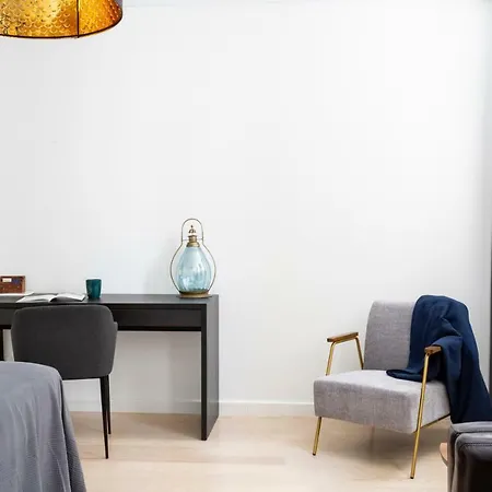 Altido Bright And Elegant 1br With Workspace And Huge Terrace In Pena, Close By Viewpoint Apartman Lisboa