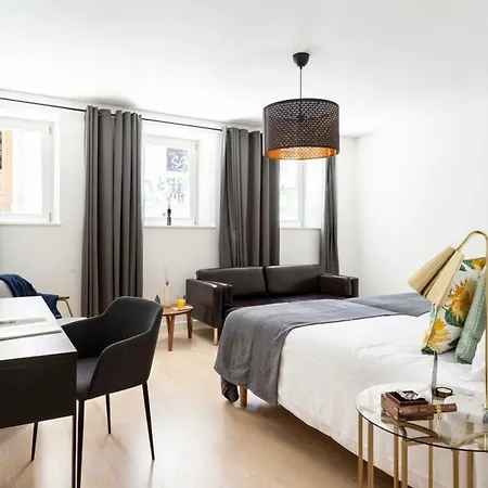 Altido Bright And Elegant 1br With Workspace And Huge Terrace In Pena, Close By Viewpoint * Lisboa