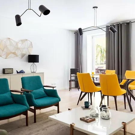 Altido Bright And Elegant 1br With Workspace And Huge Terrace In Pena, Close By Viewpoint Lisboa