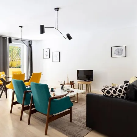 شقة Altido Bright And Elegant 1br With Workspace And Huge Terrace In Pena, Close By Viewpoint