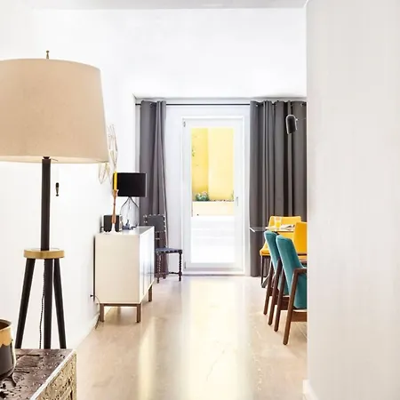 شقة Altido Bright And Elegant 1br With Workspace And Huge Terrace In Pena, Close By Viewpoint