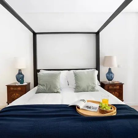 Apartman Altido Bright And Elegant 1br With Workspace And Huge Terrace In Pena, Close By Viewpoint Lisboa