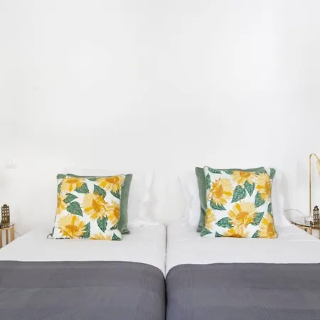 Altido Bright And Elegant 1br With Workspace And Huge Terrace In Pena, Close By Viewpoint * Lisboa
